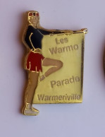 SP99 Pin's Twirling Baton Majorette Majorettes Les Warmo Parade Warmeriville Marne Pin'up Achat Immédiat - Pin-Ups