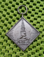Medaille -  A.G.A Groningen - 1ste. Pr. Discus J.A 25-5-1952 .-  Original Foto  !! Medallion Nl - Autres & Non Classés