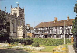 Stratford Upon Avon - The Guild Chapel Et Hôtel Falcon - Stratford Upon Avon