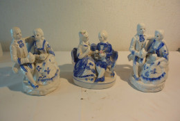 C42 Ensemble De 3 Magnifiques Groupes De Sujets Romantiques Porcelaine - Personajes