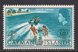 Cayman Islands 1967 QE2 4d Water Skiing MLH SG 205 ( M1024 ) - Iles Caïmans