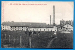 Les Laumes (21) - L A Tuilerie - Groupe D'ouvriers Sortant Du Travail - Venarey Les Laumes