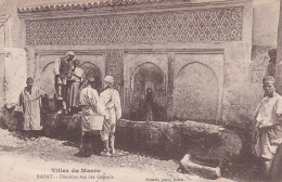 Maroc--RABAT --1922--Fontaine  Rue Des Consuls (très Animée) ....cachet Hopital Au Verso - Rabat