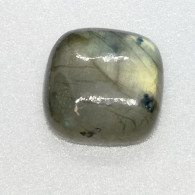 Labradorite Naturelle De Madagascar - Cabochon 30.5 Carats - 19.6 X 20.1 X 8.2 Mm - Autres & Non Classés