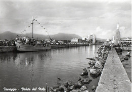 VIAREGGIO - VEDUTA DAL  MOLO - F.G. - Viareggio