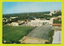 84 LE PONTET Le Stade Et Les Groupes PASTEUR En 1963 Terrain De Foot Courts De Tennis VOIR ZOOM Bâtiment En Construction - Le Pontet