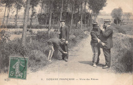 24-2309 : DOUANE FRANCAISE. VISITE DES PIETONS - Douane