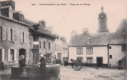 Chateauneuf Du Faou - Place De La Pompe - CPA °Jp - Châteauneuf-du-Faou