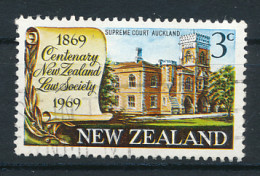 Timbre :  NEW ZEALAND NOUVELLE ZELANDE (1969), Supreme Court, Auckland, Centenary New Zealand Law Society 1869, Oblitéré - Gebruikt
