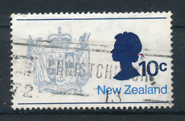 Timbre :  NEW ZEALAND NOUVELLE ZELANDE (1970), Queen Elizabeth II And New Zealand Coat Of Arms, Oblitéré - Usati