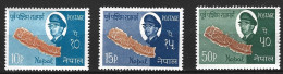 NEPAL. N°156-8 De 1963. Construction De La Route Transversale. - Autres (Terre)