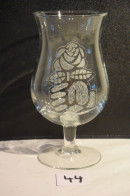 C44 Ancien Verre Gravé Socialiste - Verres