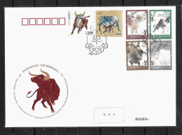 2021 Joint China And Macau, OFFICIAL MIXED FDC CHINA WITH 2+4 STAMPS: Year Of The Ox - Emissions Communes