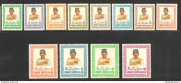 1985-86 BRUNEI - Yvert Et Tellier N. 1333-44 - Sultano Hassanal Bolkiah - Serie Completa - 12 Valori - MNH** - Otros & Sin Clasificación