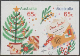 AUSTRALIA - DIE-CUT-USED 2023 $1.30 Secular Christmas Pair From Booklet, Backing Attached - Gebraucht