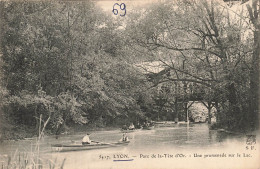 FRANCE - Lyon - Vue Générale - Parc De La Tête D'or - Une Promande Sur Le Lac  - Carte Postale Ancienne - Other & Unclassified