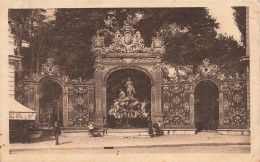 FRANCE - Nancy - Place Stanislas - Grilles En Fer Forgé De Jean Lamour - Fontaine D'Amphirite - Carte Postale Ancienne - Nancy