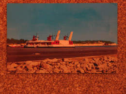 HOVERLLOYD HOVERCRAFT AT PEGWELL BAY - Aéroglisseurs