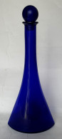 CARAFE EN VERRE BLEU BOUCHON EN PLASTIQUE 50 CL - Verre & Cristal