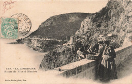 FRANCE - La Corniche - Route De Nice à Menton - Vendeuses - Tenues Traditionnelles - Carte Postale Ancienne - Autres & Non Classés