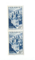 805 G L  Couleur Du Fond Bleu Clair Clocher Sans Pointe Tenant à Normal Paire Verticale 2 Variétés Coté Wanos RARE - Unused Stamps
