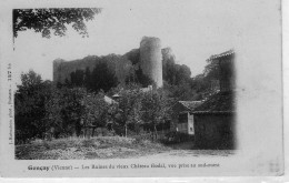 Gencay Les Ruines Du Vieux Chateau - Gencay