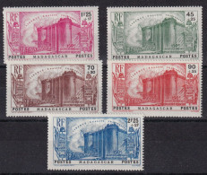 Madagascar N°209/213 - Neuf ** Sans Charnière - TB - Unused Stamps