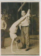 Photo Meurisse Années 1930,mlle Paris Fait De La Culture Physique, Format 13/18 - Personnes Identifiées