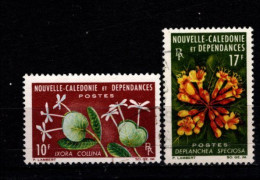 - Nelle Caledonie - 1965 - YT N° 320 / 321 - Oblitérés - Fleurs - - Gebraucht