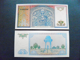 Banknote Uzbekistan Unc 10 Sum 1994 P-76 Coat Of Arms Tomb Samarkand - Oezbekistan