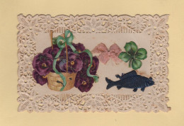 1er Avril - Carte Postale Dentelle Avec Decoupis Poisson Fleurs - Erster April