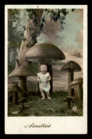 FANTAISIES - CHAMPIGNONS ET BEBE - SURREALISME - Paddestoelen