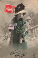 FANTAISIE - Femme - Bonne Année - Manteau Vert Et Boa - Carte Postale Ancienne - Mujeres