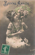 FANTAISIE - Femme - Bonne Année - Vase - Accessoire De Tête - Carte Postale Ancienne - Mujeres