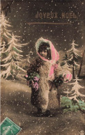 FÊTES ET VOEUX - Joyeux Noël - Fillette Sous La Neige - Manteau De Fourrure - Carte Postale Ancienne - Autres & Non Classés