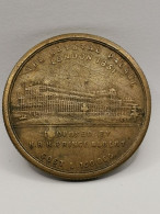 JETON 27mm THE CRYSTAL PALACE LONDON 1851 VICTORIA / RAYURES / TOKEN - Andere & Zonder Classificatie