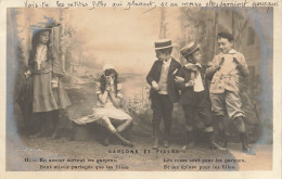 SPECTACLE - Garçons Et Filles - En Amour Surtout Les Garçons Sont Mieux Partagés Que Les Filles - Carte Postale Ancienne - Theater