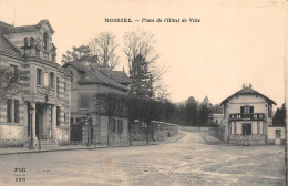 77 - NOISIEL - Place De L'Hôtel De Ville - Noisiel