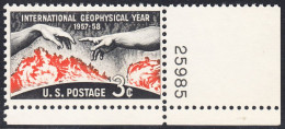 !a! USA Sc# 1107 MNH SINGLE From Lower Right Corner W/ Plate-# 25985 - Geophysical Year - Ungebraucht