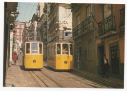 LE FUNICULAIRE À CÂBLE SOUTERRAIN DE "BICA" EN PIERRE RUE À LISBONNE - JUIN 1983 - Funiculaires