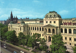 VIENNA, UNIVERSITY, TOWN HALL, CARS, PARK,  ARCHITECTURE, AUSTRIA, POSTCARD - Wien Mitte