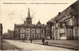 CPA Crevecoeur-le-Grand Le Chateau Cour D'honneur (1185771) - Crevecoeur Le Grand