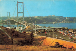 TURQUIE - Instanbul Ve Gurenllikleri - Turkiye - Une Vue Du Pont Du Bosphore Par Beylerbeyi - Carte Postale - Turkije