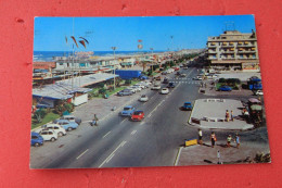 Viareggio Il Viale Lungomare + Auto Anche Mini Minnor Rossa Viaggiata Ma Senza Francobollo - Viareggio