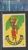 NATIVE AFRICAN WOMAN WITH FRUIT BASKET  - OLD EXPORT MATCHBOX LABEL DDR - Boites D'allumettes - Etiquettes