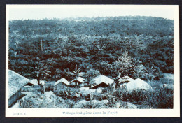 Congo Belge. Village Indigène Dans La Forêt. - Congo Belge