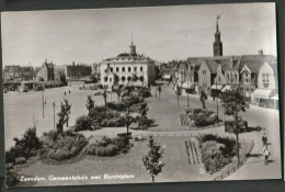 Zaandam - Gemeentehuis Met Burchtplein - Zaandam