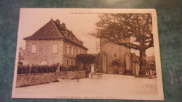 LA ROCHE CANILLAC PLACE DE L EGLISE CHENE 1936 - Andere & Zonder Classificatie