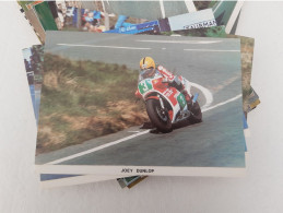 Moto JOEY DUNLOP AT THE BUNGALOW 1984 - Motociclismo