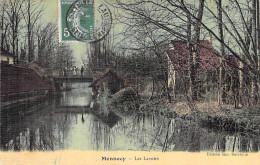 91 - MENNECY : Les LAVOIRS - Jolie CPA Colorisée Toilée Vernie - Essonne - Mennecy